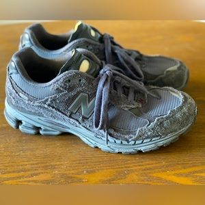 Excellent Condition New Balance 2002R Protection Pack Phantom